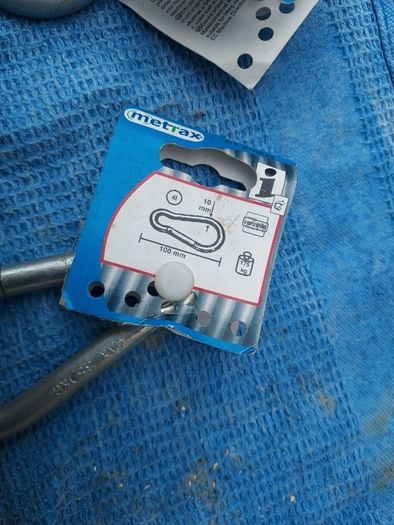 carabiner x 3   175 kg  clips