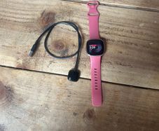 smartwatch Fitbit versa 4