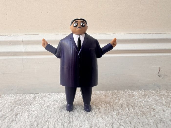 Gomez Addams Family Burger King Toy 2019 Moving Arms approx. 10 cm. Used Please see photos