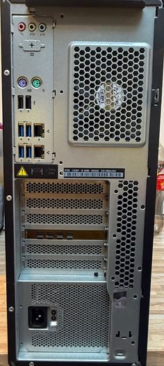 P720 Workstation (ThinkStation)