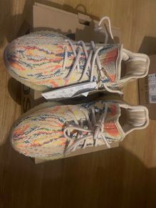 350 yeezy brand new in box. Original yeezy
