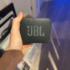 jbl Go essential speaker