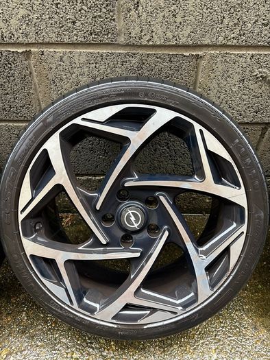 Opel/Vauxhall Insignia Atomic Alloys