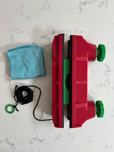 Tyroler Magnetic Window Cleaner