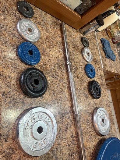 100kg Lifetime Gym Metal Weights Set And 7kg Solid Steel Barbell!