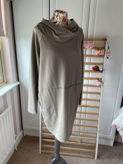 dress bnwt casual hooded dress size small 10/12 khaki marina gigli
