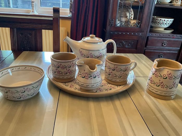 Nicholas Mosse Lavender starter set from Washington creek USA . Tea pot, two mugs , creamer and an oval platter . Pricing the set