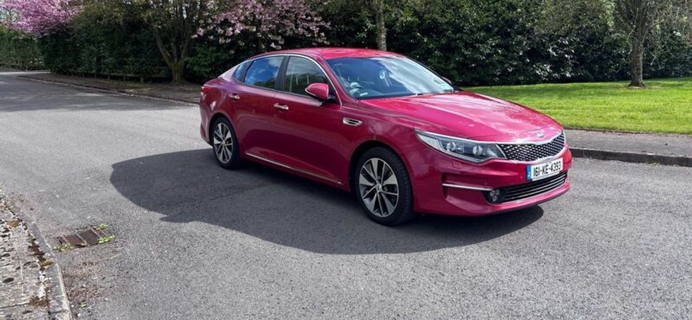 Kia Optima Platinum FSH,NCT to April 28!