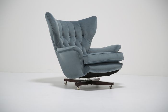 Vintage Blofeld 6250 Swivel & Rocking Lounge Chair in Blue Velvet by Paul Conti for G-Plan, 1960s