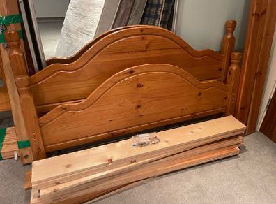 Gorgeous 4Ft 6 Double Wooden Bed Frame - Can Deliver