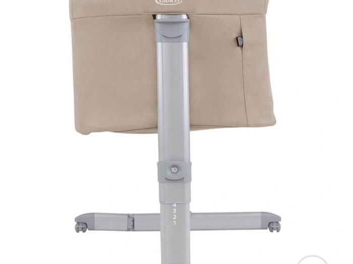 Bedside Crib with two cover sheets