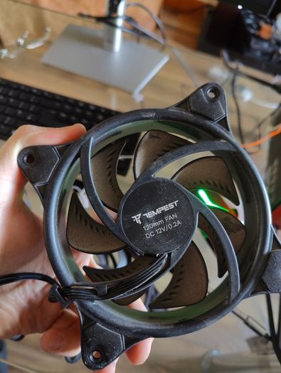 3x120mm PC Case Fans > RGB / Standard Fan Packs