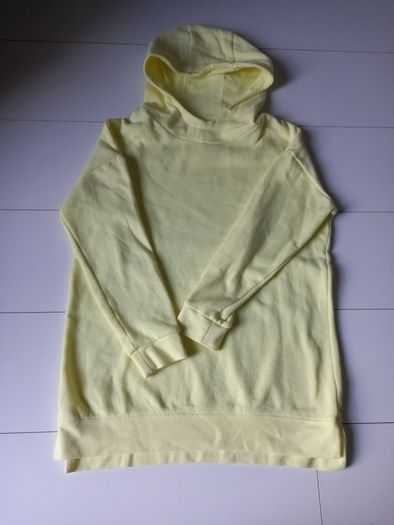Girls jumper and jeans