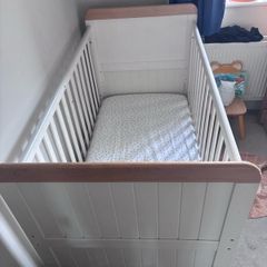 Cot & changing board