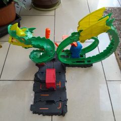 Hot wheels track
