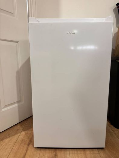 Logik undercounter freezer