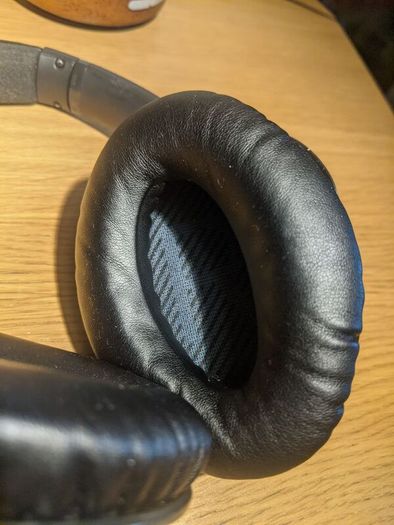 Bose SoundLink Around-Ear Wireless Headphones II Black