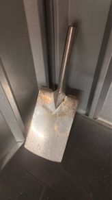 Heavy duty all-steel square shovel