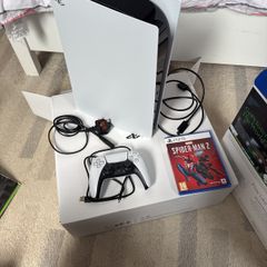 PlayStation 5 825GB with disc tray + Spiderman 2