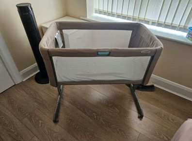 Graco Sweet2Sleep Bedside Crib Excellent Condition with Manual & Bag