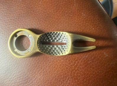 PRG golf ball divot marker