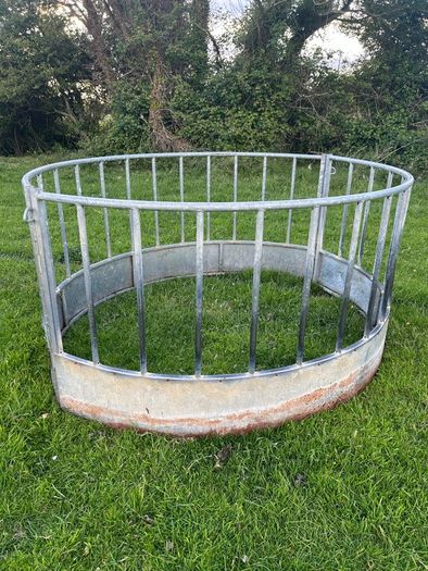 Ring feeder