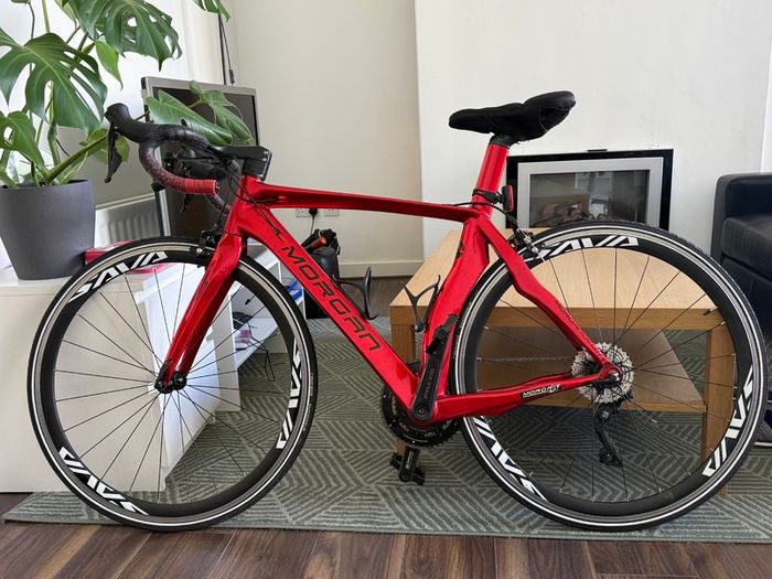 Custom Carbon Fiber Road Bike Shimano 105 11 Speed Excellent Condition