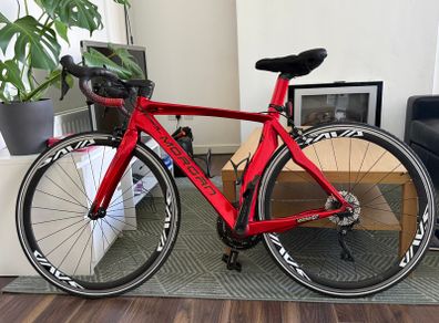 Custom Carbon Fiber Road Bike Shimano 105 11 Speed Excellent Condition