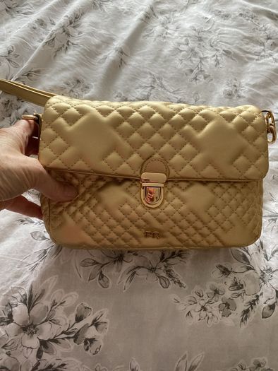 Gold quilted Punt Roma bag