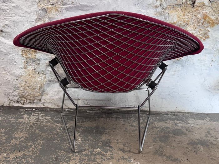 A Pair of Harry Bertoia for Knoll Model 422 Large Diamond Chairs