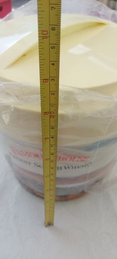 vintage 70s 80s ,new old stock Famous Grouse  ice bucket with lid,,,sold as is.
