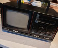Vintage Goodman's Quadro 300 Portable TV/Radio/Cassette player