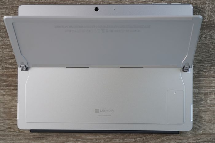 Surface Pro 9 | i5-1245U vPro | 120Hz PixelSense | Like New