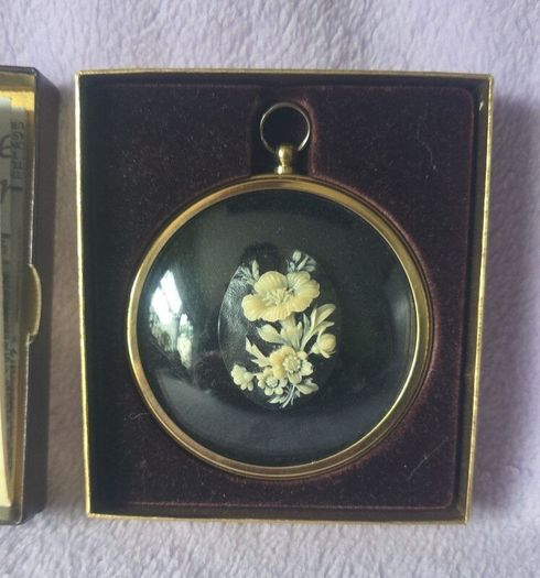 Peter Bates Miniature World Flowers in Cameo - Boxed