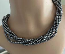 pearl choker