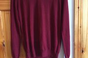 Mens Merino Wool Blend Wine Coloured V Neck Jumper M includes Postage