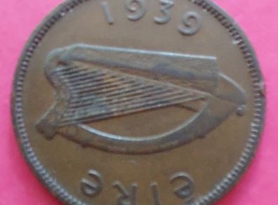 Ireland 1939 Halfpenny coin in  Very Fine condition