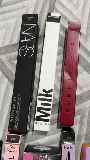 Black eye pencils new
