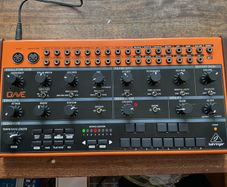 Behringer Crave Semi Modular Synthesiser