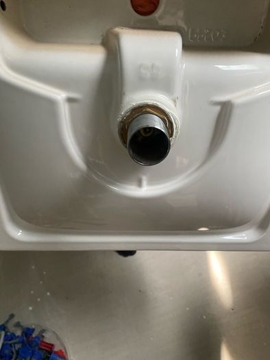 Bathroom sink