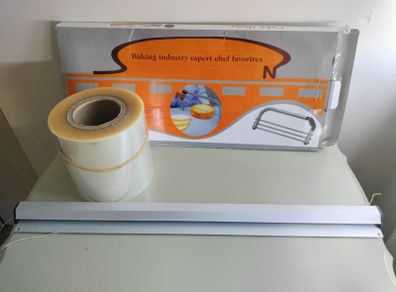 Cake catering equipment