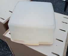 Vintagr cake box