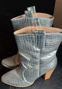 Silver Cowboys Boots (Size:5)