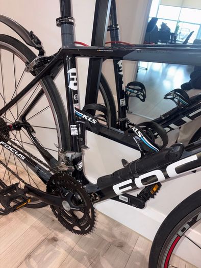 Focus Cayo Carbon Road Bike