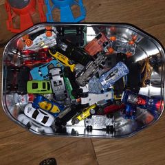 31 hot wheels cars