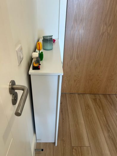 Furniture cabinet
