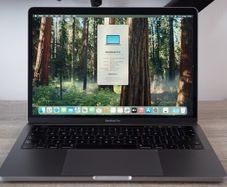 Apple MacBook Pro 13" 2019 | i5 2.4GHz | 8GB | 4x Thunderbolt
