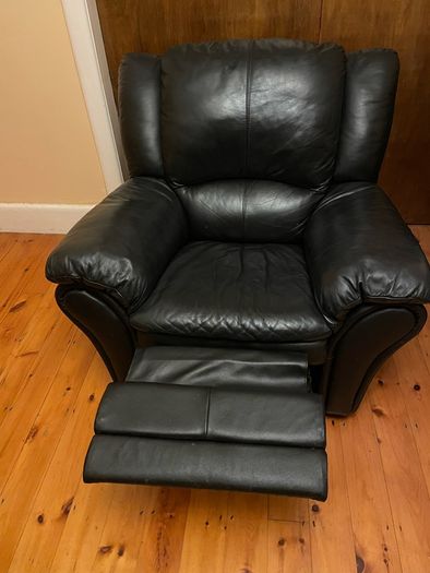 leather suite of furniture set (1 sofa, 2 armchairs)