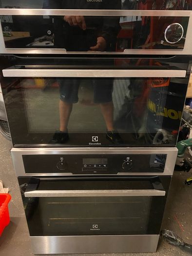 Microwave, grill and oven