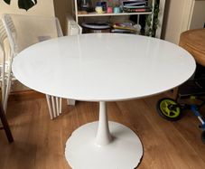 round table